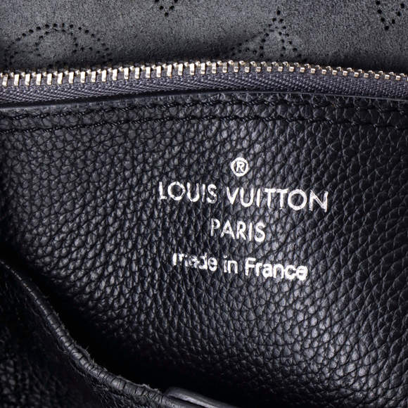 Louis Vuitton Carmel Hobo Mahina Leather - Picture 6 of 6